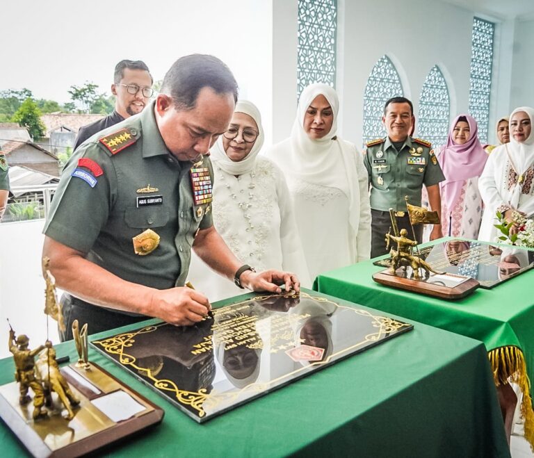 PANGLIMA TNI