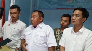 Ketua Umum Gerakan Cinta Prabowo H.Kurniawan saat jumpa pers di DPP GCP, Cibinong, Jawa Barat.