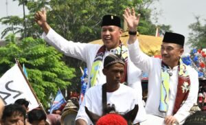 Walikota dan Wakil Walikota Bekasi, Dr. Tri Adhianto & Bapak Dr. Harris Bobihoe